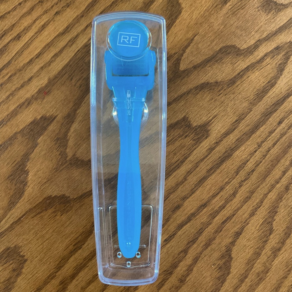 Rodan + Fields Redefine Micro-Exfoliating Roller
